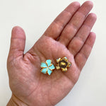 Botón Flor Turquesa/Dorado 4 Unidades